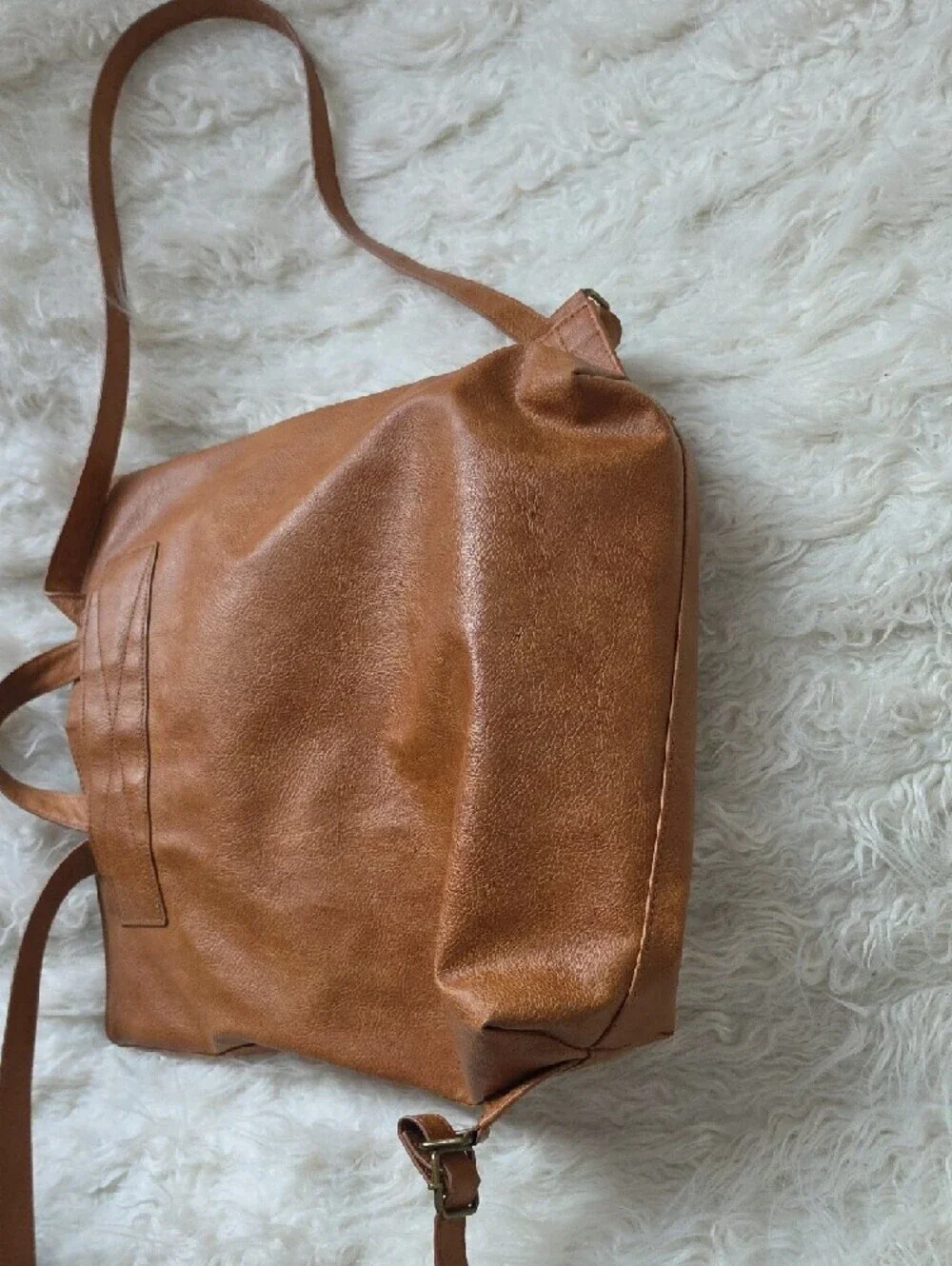 thirty-one Tan Faux Leather Tote with Light Gray Interior and Branded Tag